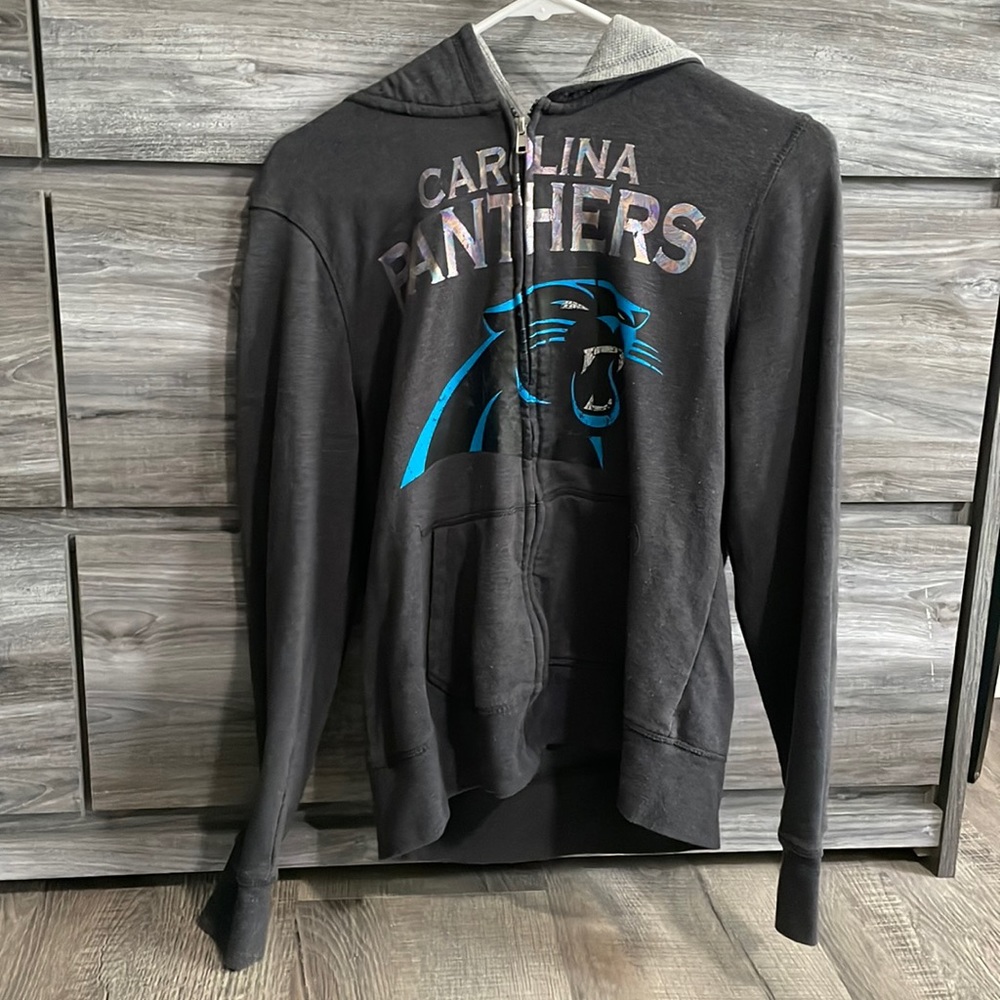 Zip-up Hoodie!!